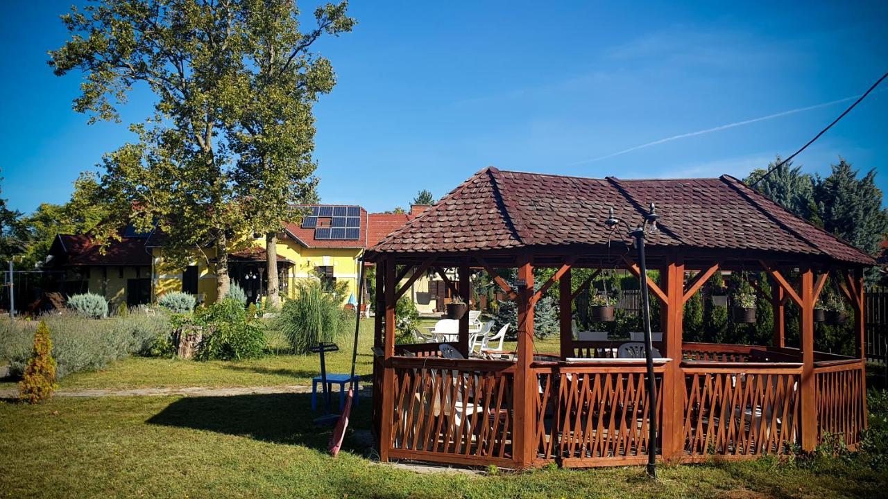 Harmonia Apartmanhaz Balatonlelle Exteriör bild