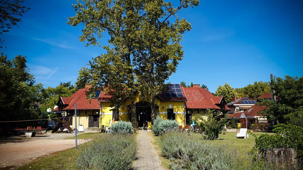 Harmonia Apartmanhaz Balatonlelle Exteriör bild
