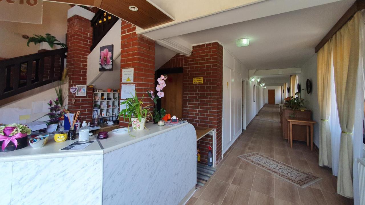 Harmonia Apartmanhaz Balatonlelle Exteriör bild