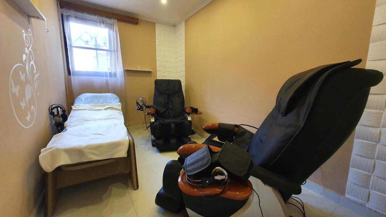 Harmonia Apartmanhaz Balatonlelle Exteriör bild