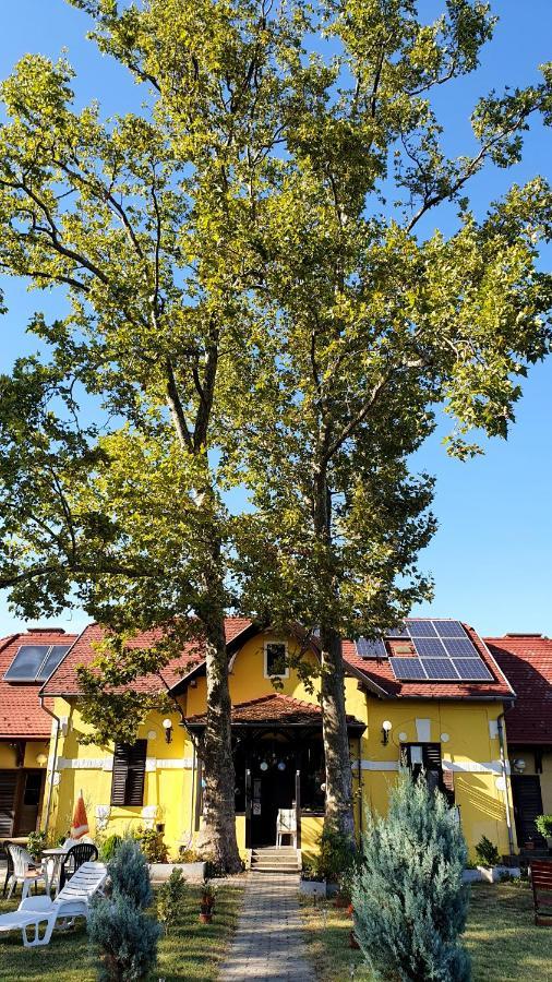 Harmonia Apartmanhaz Balatonlelle Exteriör bild