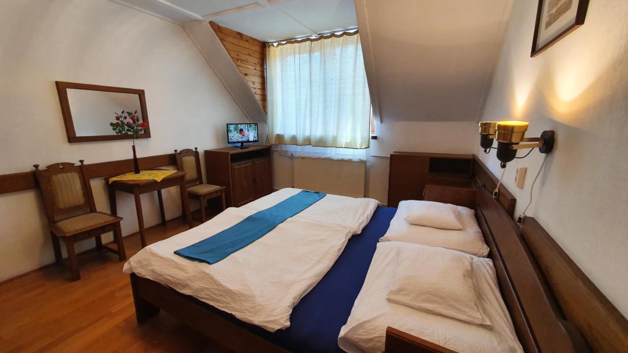 Harmonia Apartmanhaz Balatonlelle Exteriör bild