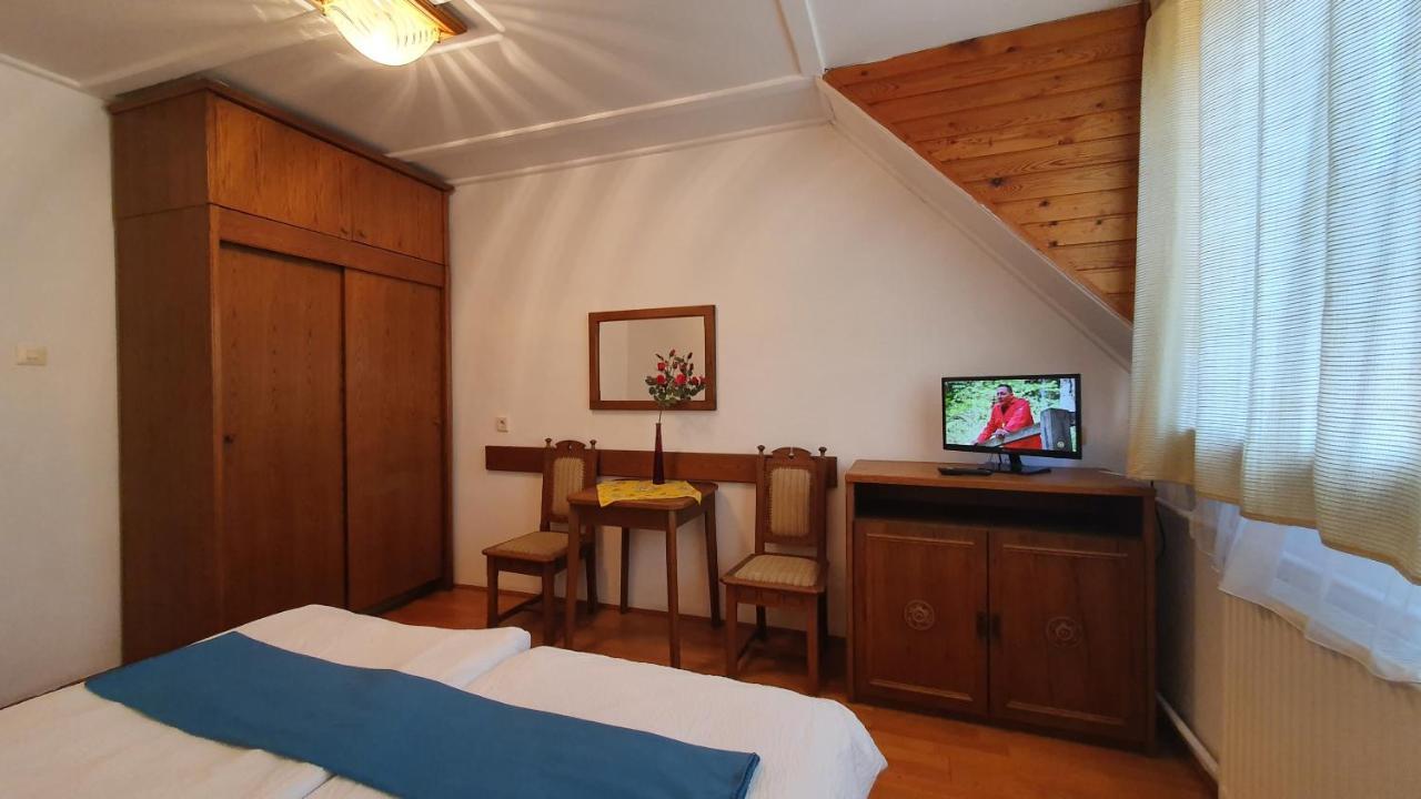Harmonia Apartmanhaz Balatonlelle Exteriör bild