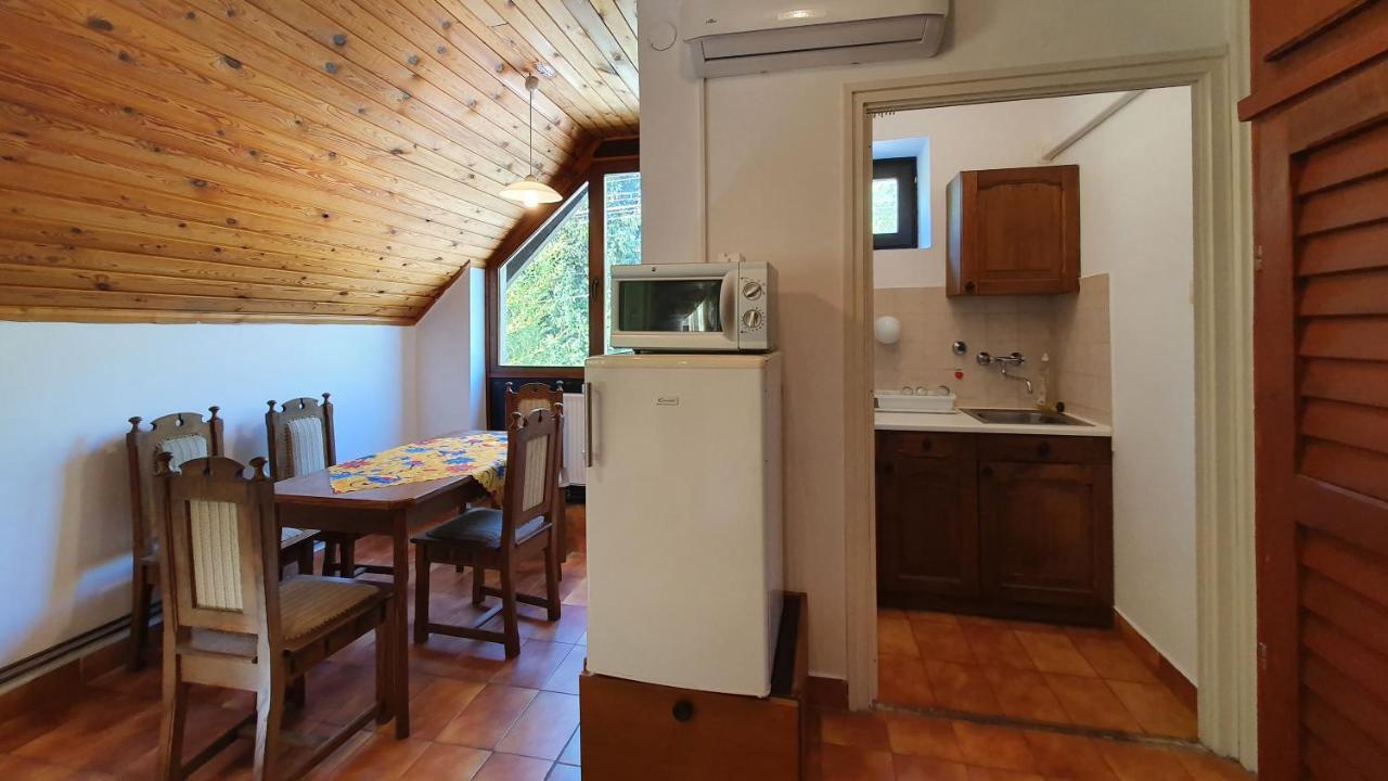 Harmonia Apartmanhaz Balatonlelle Exteriör bild