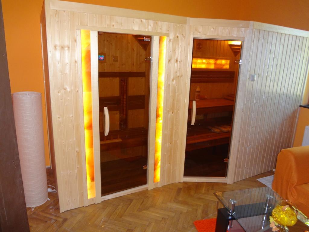 Harmonia Apartmanhaz Balatonlelle Exteriör bild